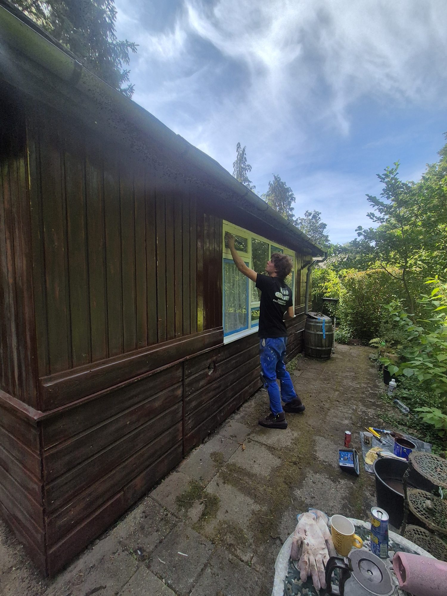 Side view of finished garden shed
